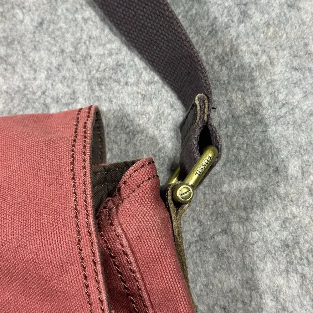Vintage Fossil Canvas Messenger Bag Red Leather Strap Buckle Crossbody READ